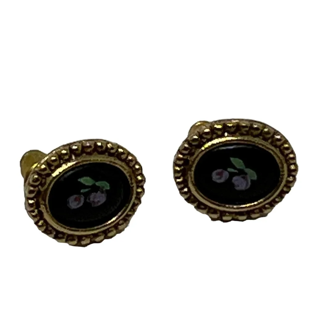 Vintage Pierced Earrings‎ Gold Tone Studs with Black Glass Flower Inserts